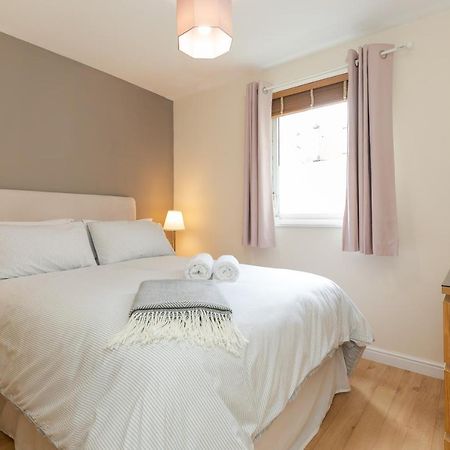 Dicksonfield Quiet Central Family Apartment With Parking Edinburgh Dış mekan fotoğraf